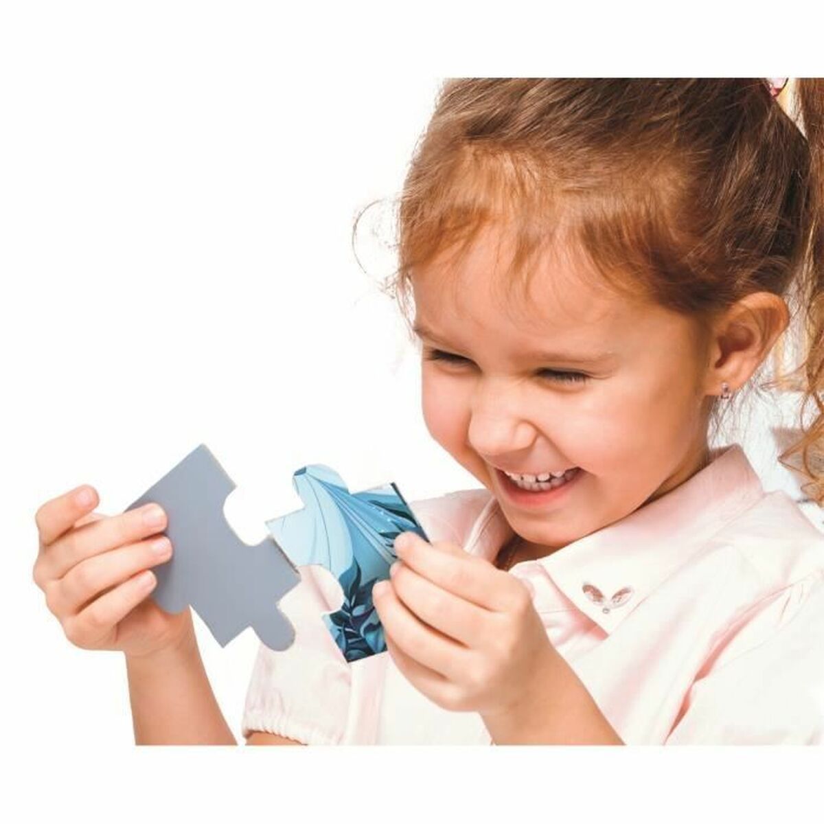 Jeu de puzzle Stitch Clementoni pour enfant, idéal pour apprendre en s’amusant grâce à un visuel attractif.