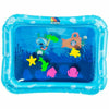 Tapis sensoriel à eau pour bébé Moltó Playsense avec animaux marins flottants favorisant l’éveil et la motricité.